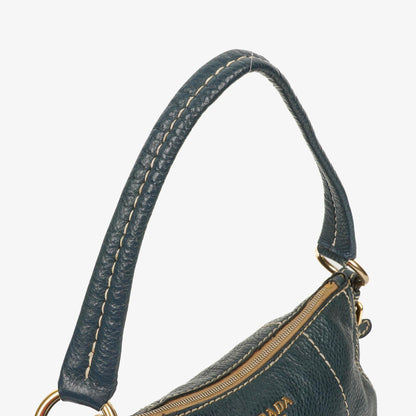 Prada Vitello Daino Schultertasche aus dunkelblauem Leder
