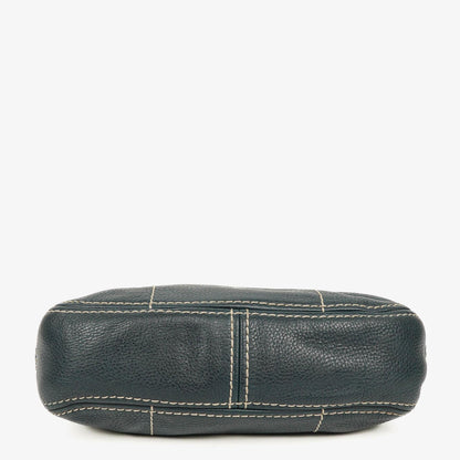 Prada Vitello Daino Schultertasche aus dunkelblauem Leder