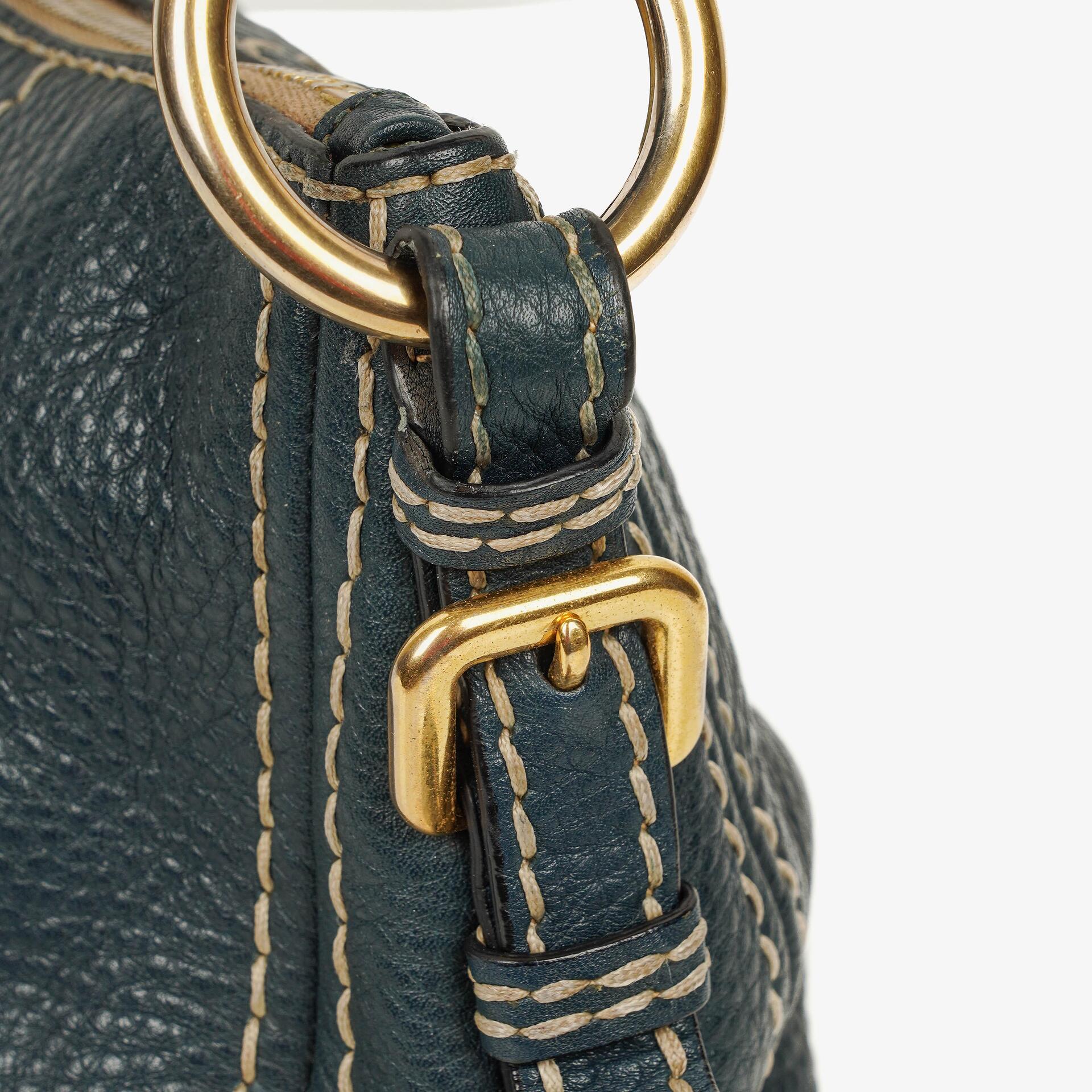 Prada Vitello Daino Schultertasche aus dunkelblauem Leder