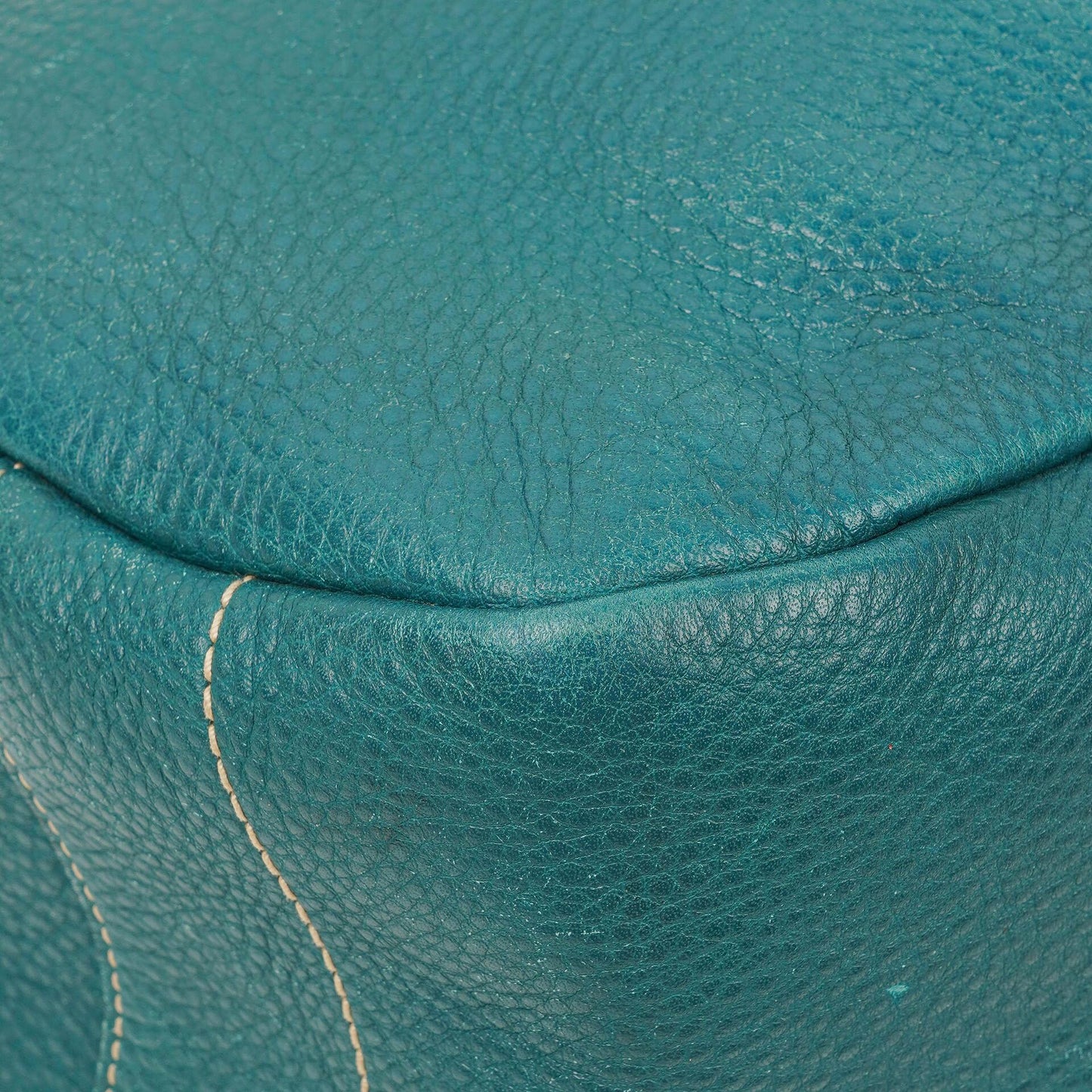 Prada Hobo Tasche aus Vitello Daino Leder