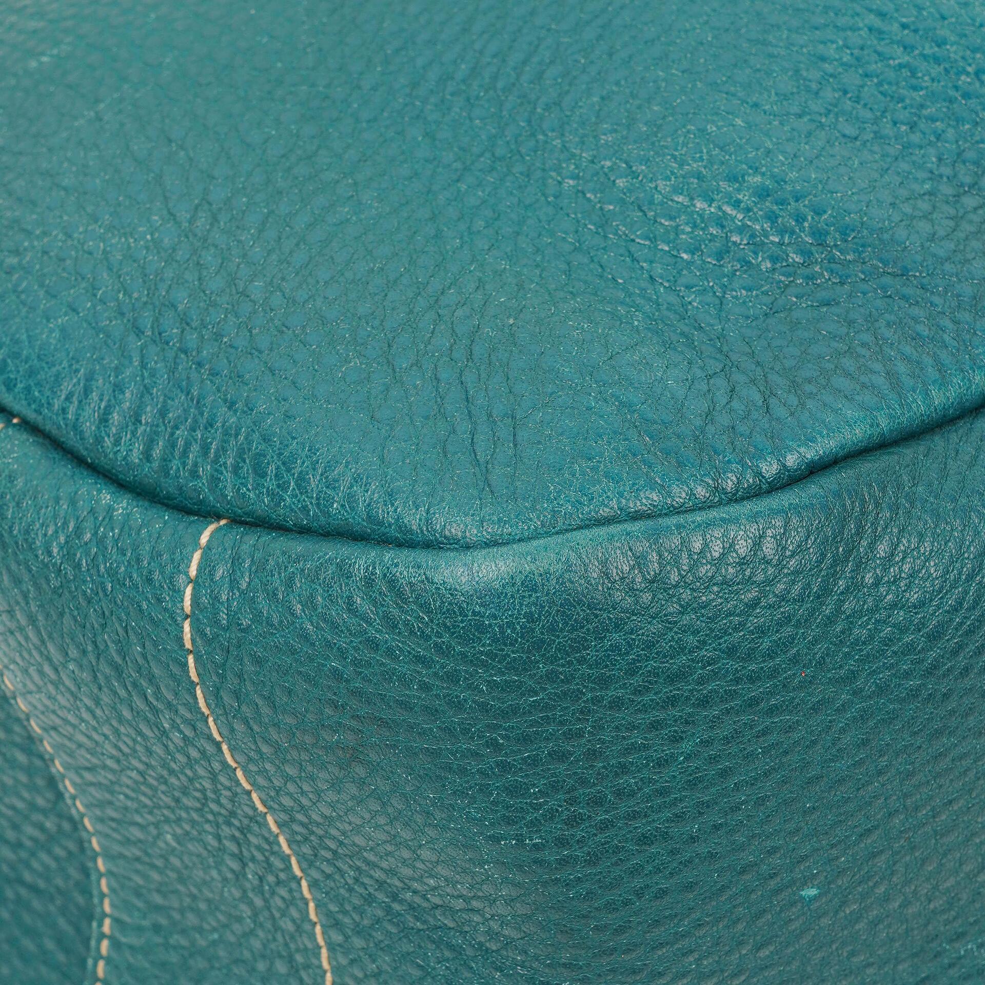 Prada Hobo Tasche aus Vitello Daino Leder