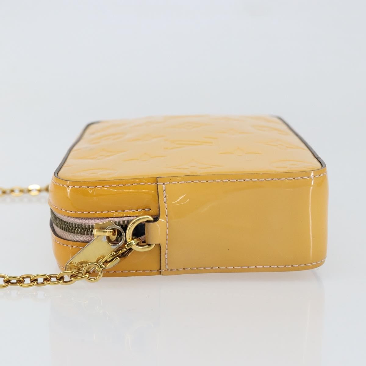 Louis Vuitton LOUIS VUITTON Monogram Vernis Camera Pouch Rose Valerine M64058 LV Authentic BA8067 Bag