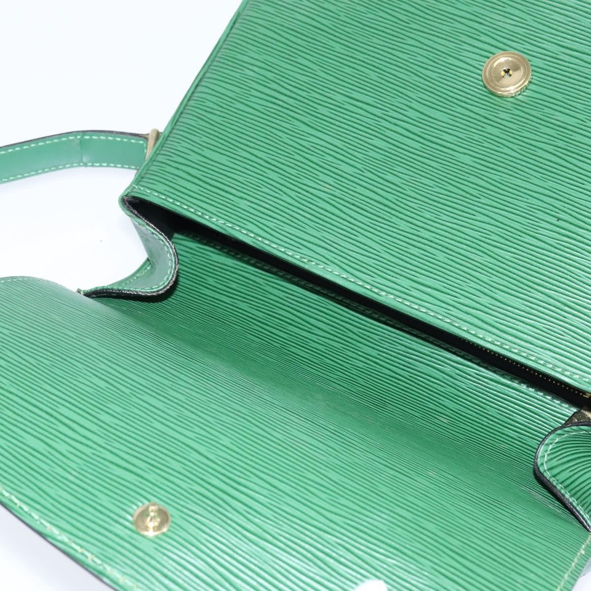 Louis Vuitton LOUIS VUITTON Epi Saint Cloud GM Shoulder Bag Green M52194 LV Authentic 147758
