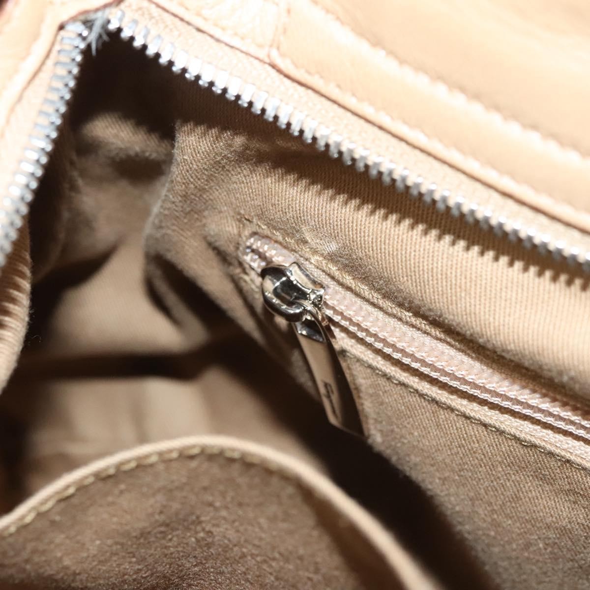 Salvatore Ferragamo Salvatore Ferragamo Gancini Hand Bag Leather Beige Silver Authentic 126621