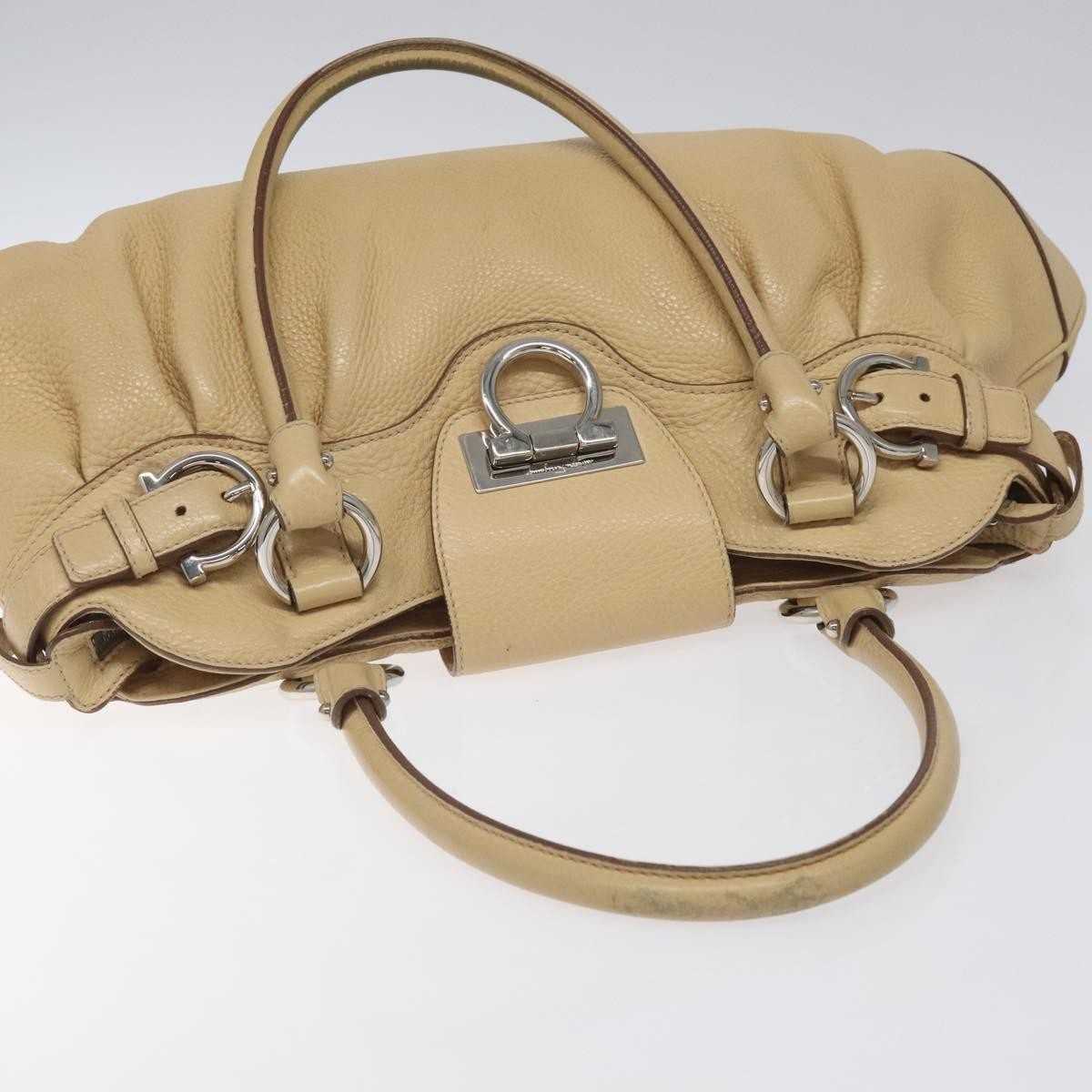 Salvatore Ferragamo Salvatore Ferragamo Gancini Shoulder Bag Leather Beige Silver Authentic EC551