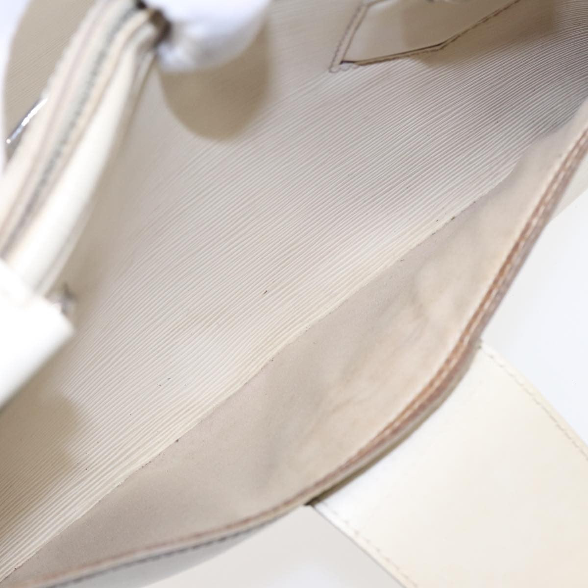Louis Vuitton LOUIS VUITTON Epi Boring Montaigne GM Hand Bag White Yvoire M5931J LV Authentic 87942