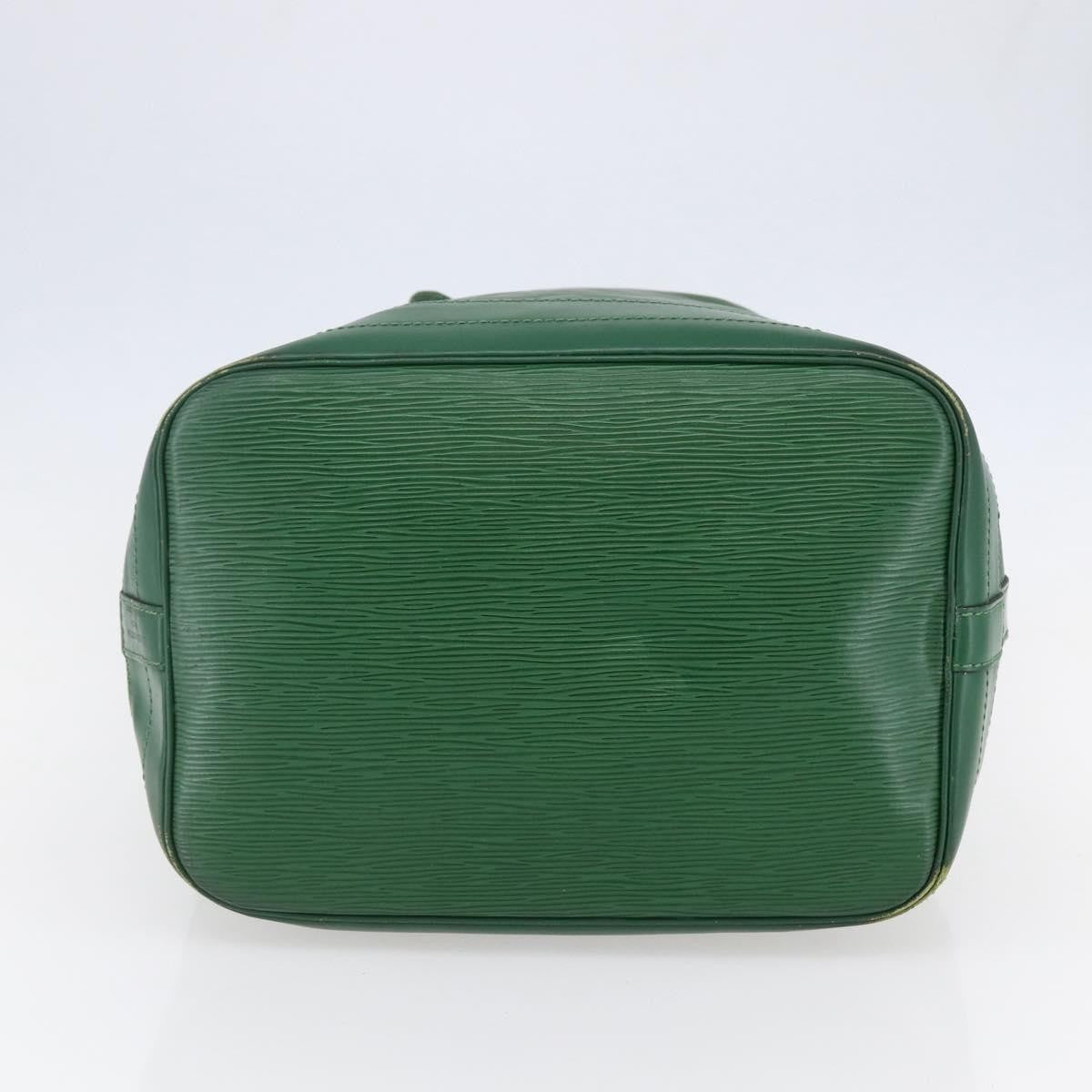 Louis Vuitton LOUIS VUITTON Epi Noe Shoulder Bag Green M44004 LV Authentic 145661