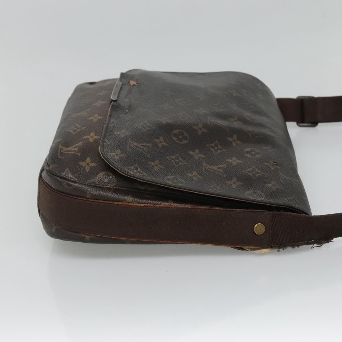 Louis Vuitton LOUIS VUITTON Monogram Messenger MM Beaubourg Shoulder Bag M97038 LV Authentic mr1109