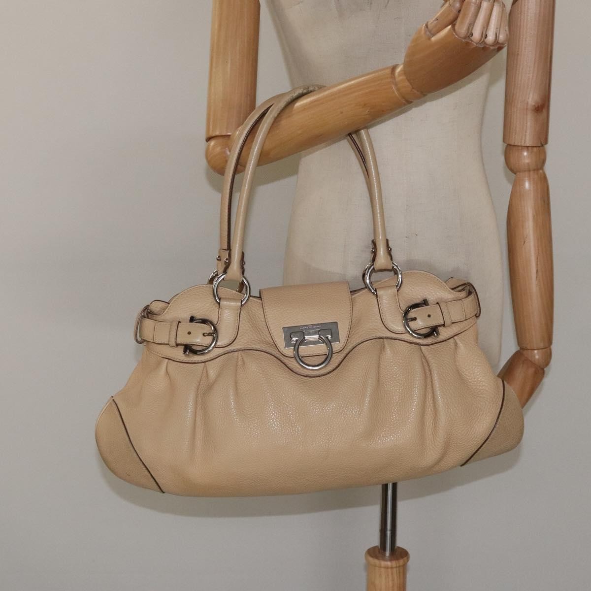 Salvatore Ferragamo Salvatore Ferragamo Gancini Shoulder Bag Leather Beige Silver Authentic EC551