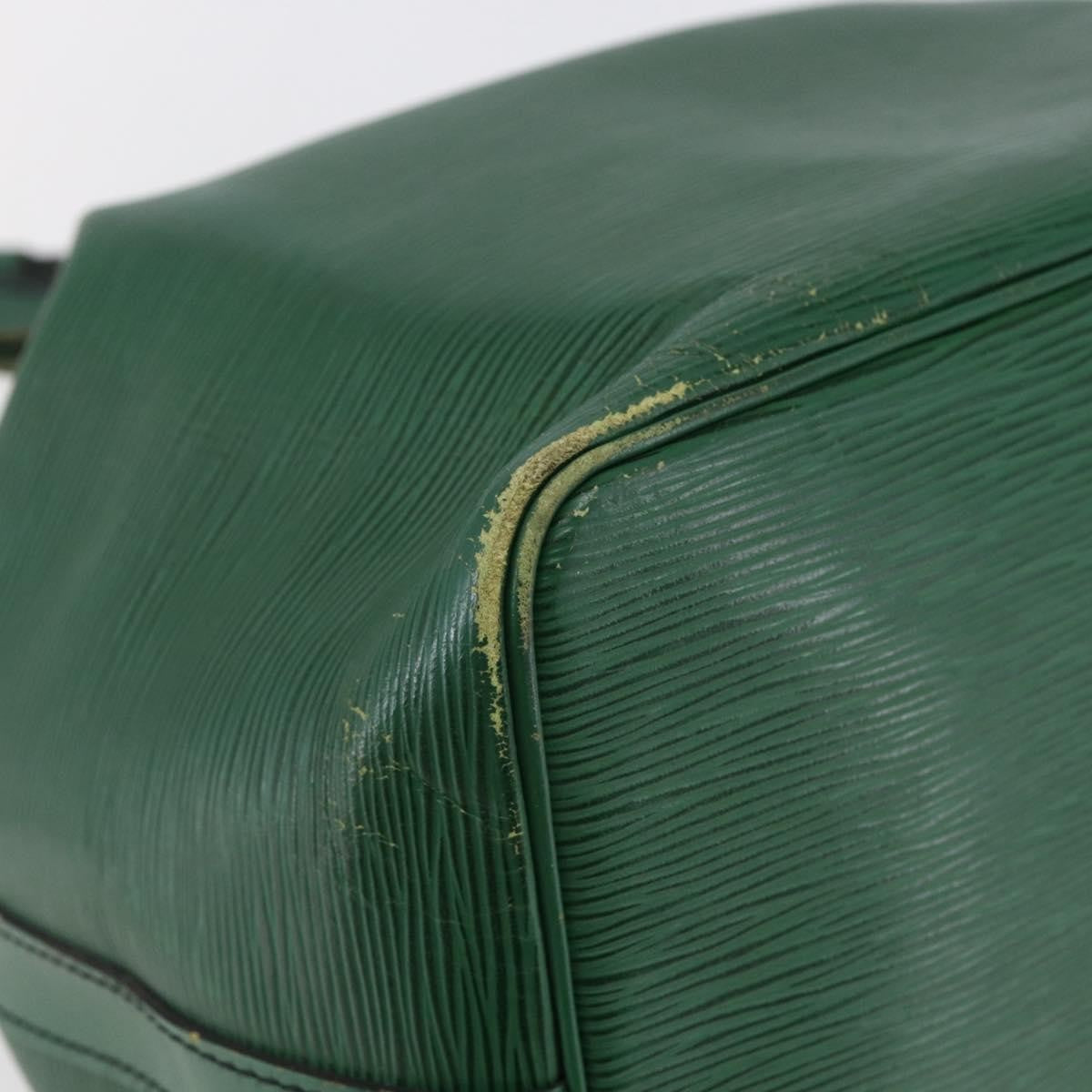 Louis Vuitton LOUIS VUITTON Epi Petit Noe Shoulder Bag Green M44104 LV Authentic 144617