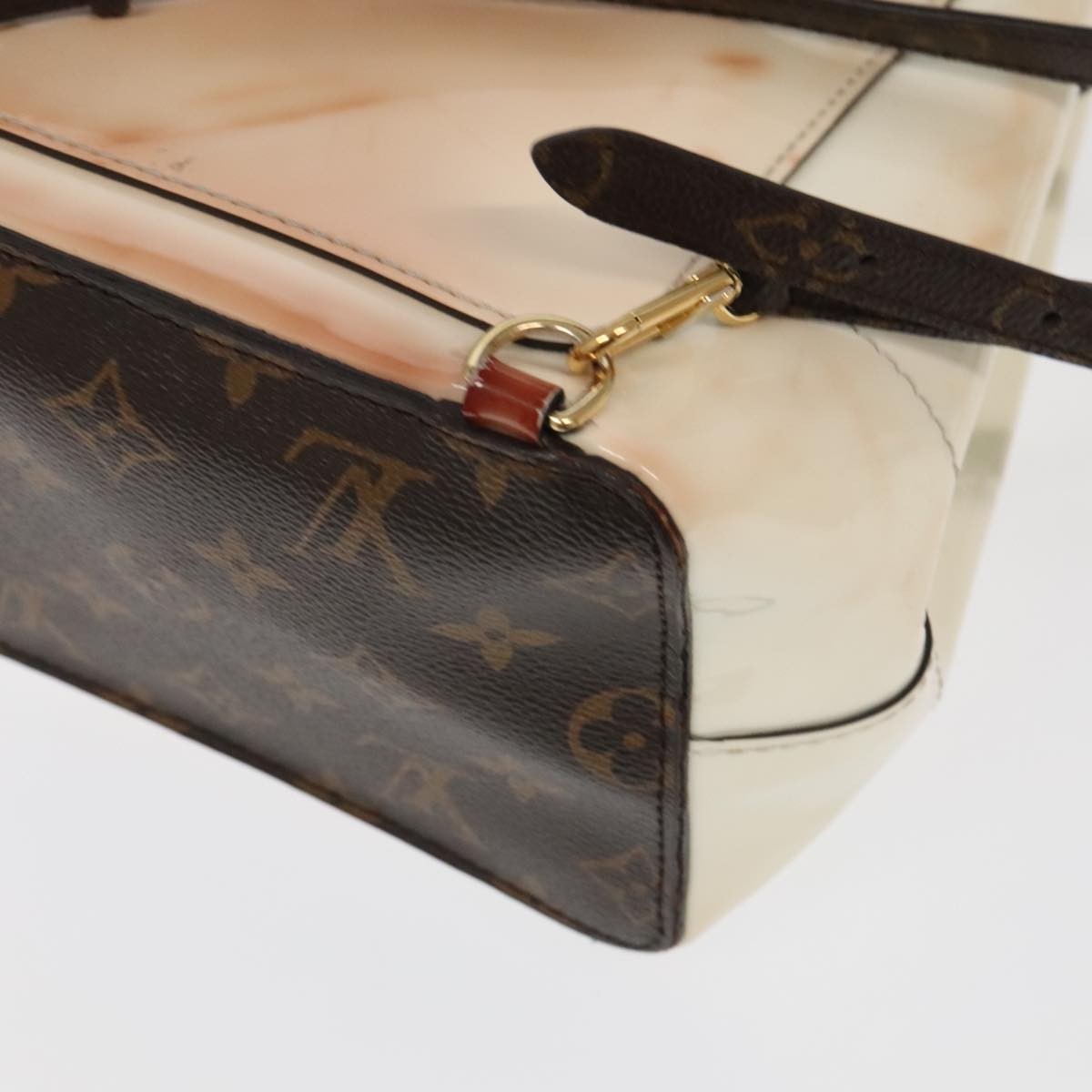 Louis Vuitton LOUIS VUITTON Monogram Vernis Hot Spring Snow Backpack White M53548 Authentic 99762 Bag