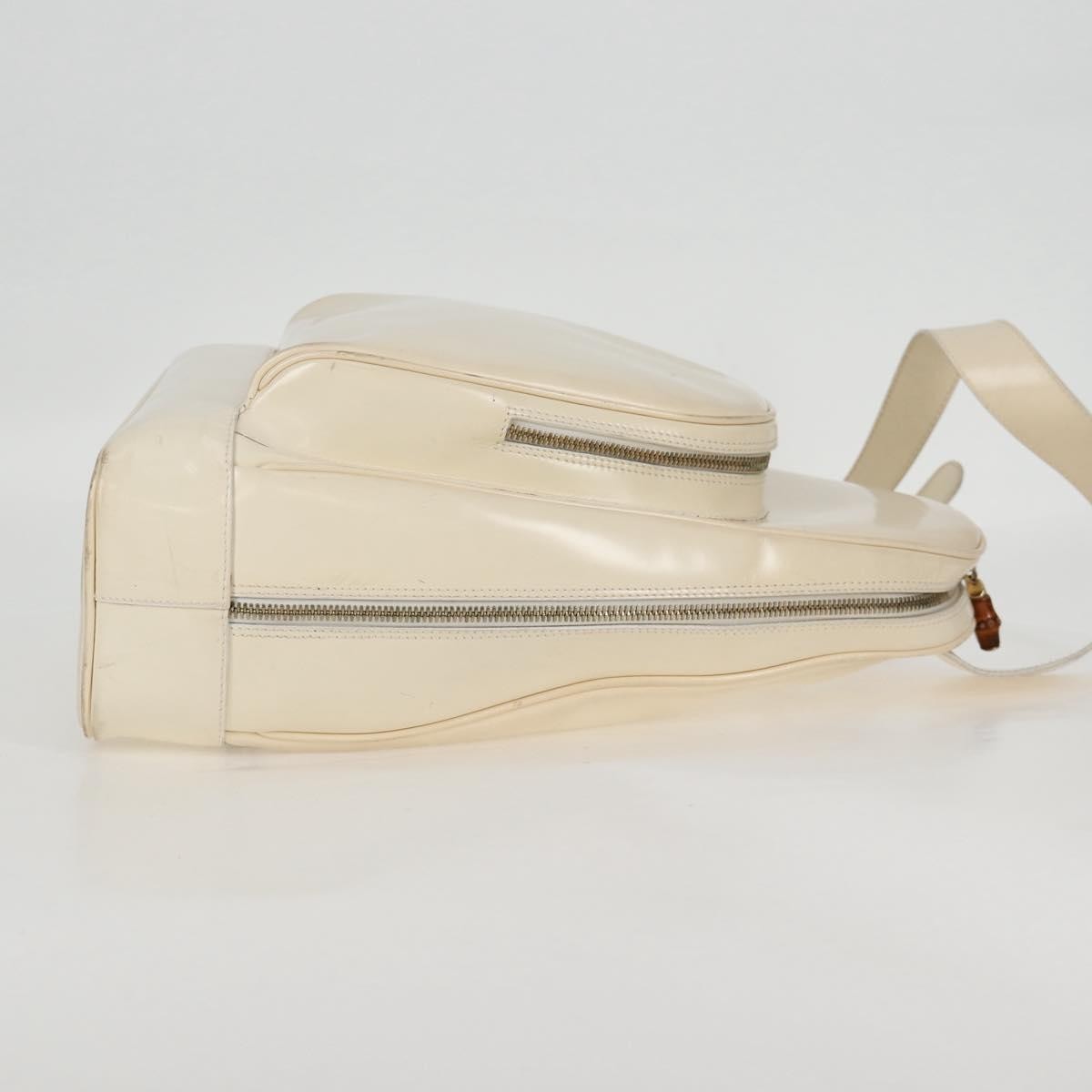 Gucci GUCCI Body Bag Enamel White Gold 003 2113 0027 Authentic bs28429
