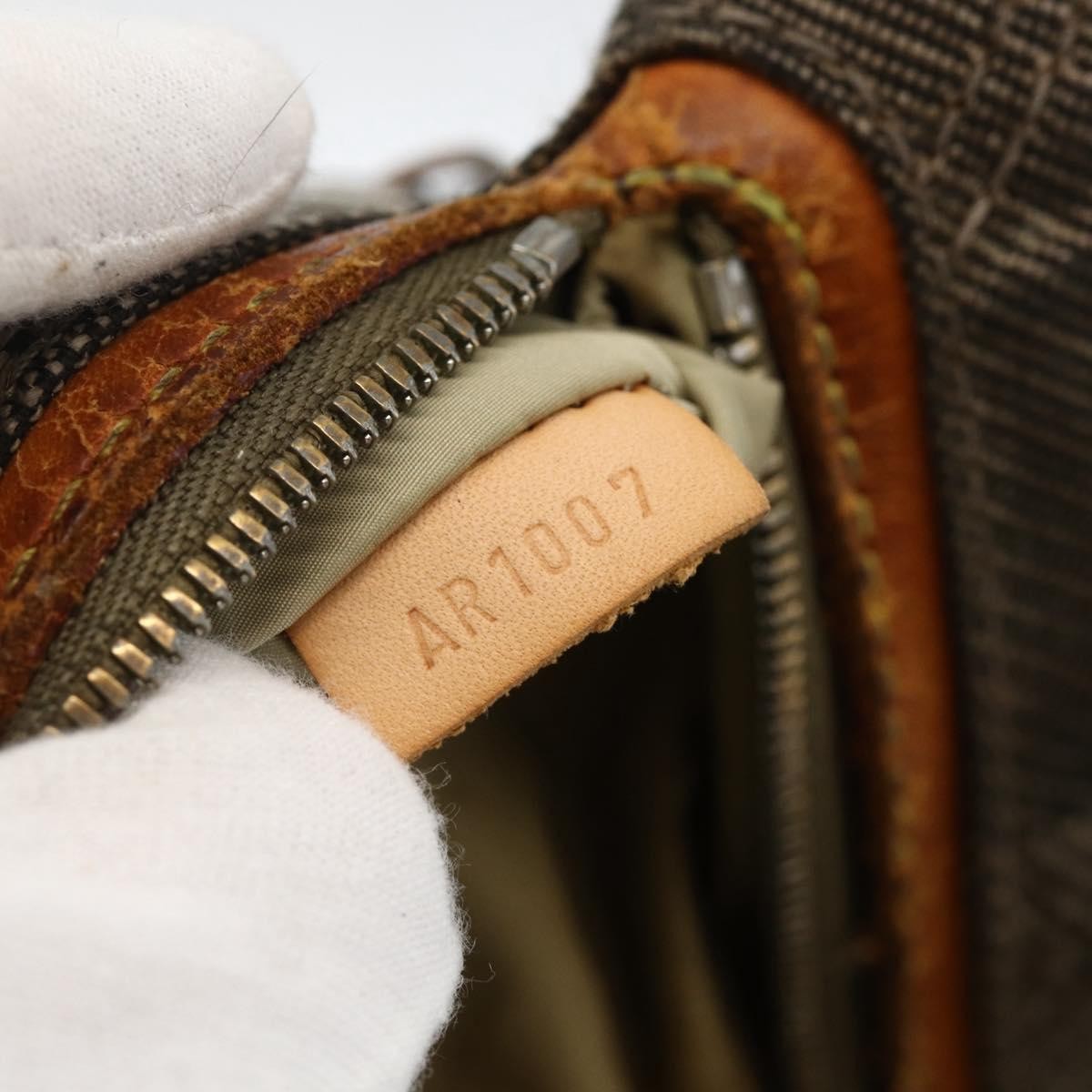 Louis Vuitton LOUIS VUITTON Damier Geant Arsch Body Bag Tail M93022 LV Authentic ka3170