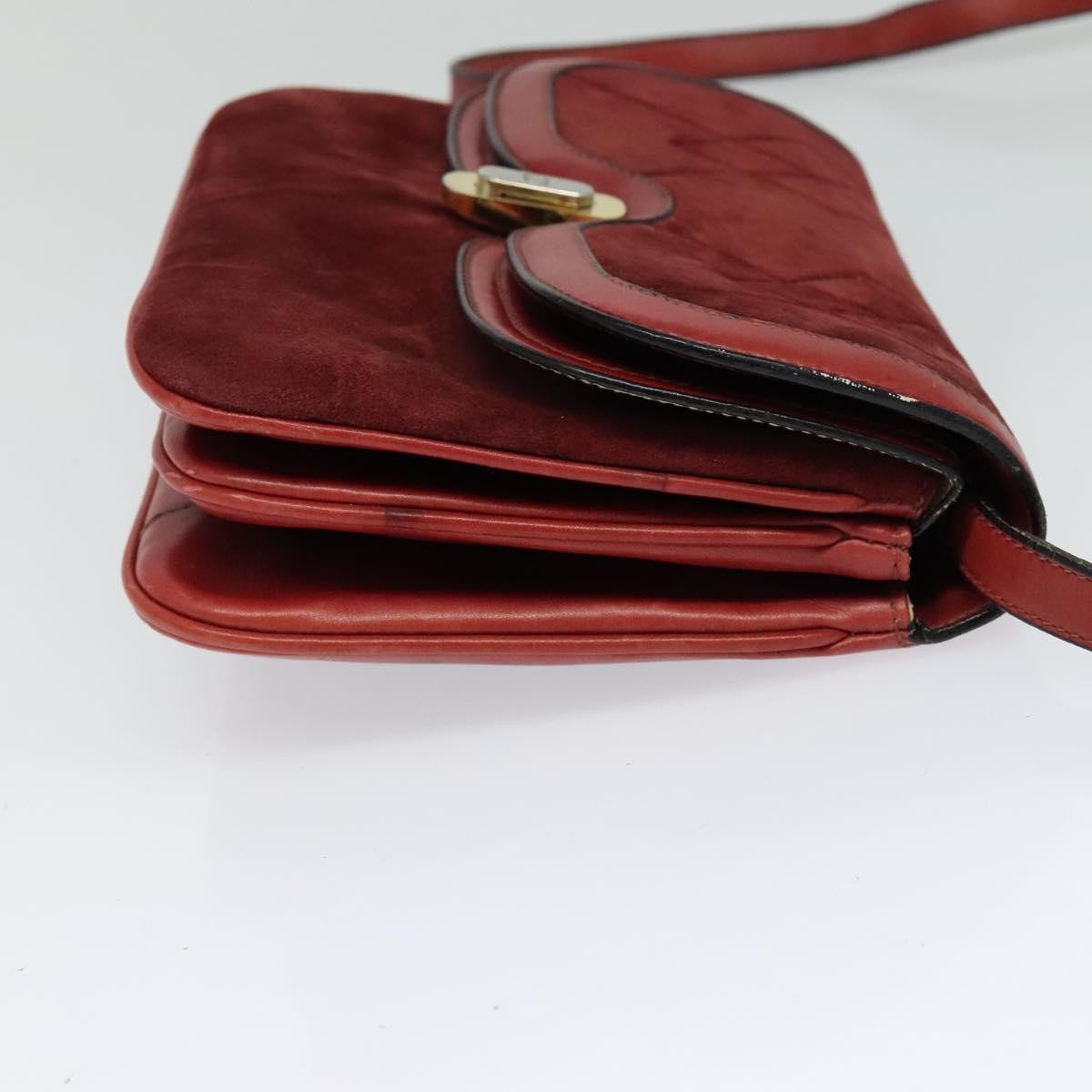 Gucci GUCCI Shoulder Bag Suede Vintage Red Gold Authentic ep7843