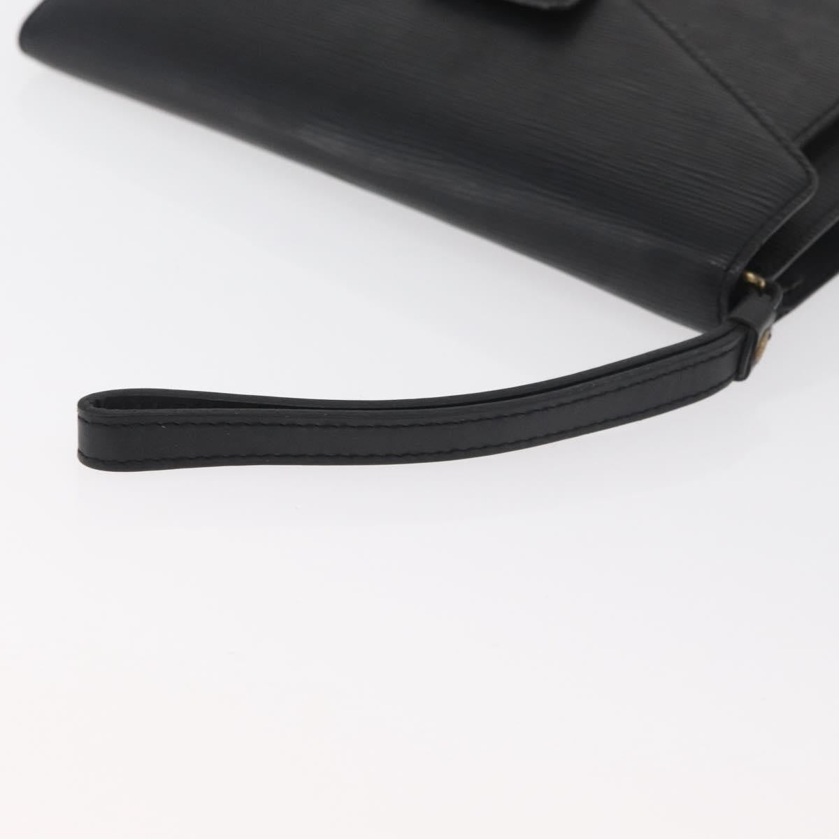 Louis Vuitton LOUIS VUITTON Epi Serie Dragonne Clutch Bag Black Noir M52612 LV Authentic bs35123