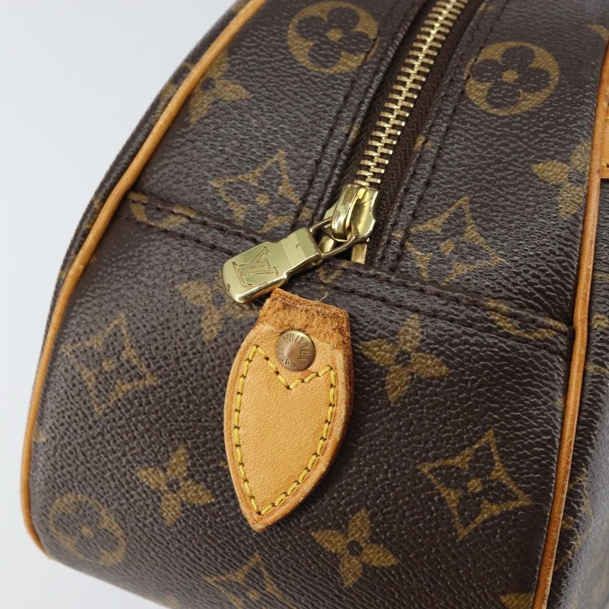 Louis Vuitton LOUIS VUITTON Monogram Blois Shoulder Bag M51221 LV Authentic 161374