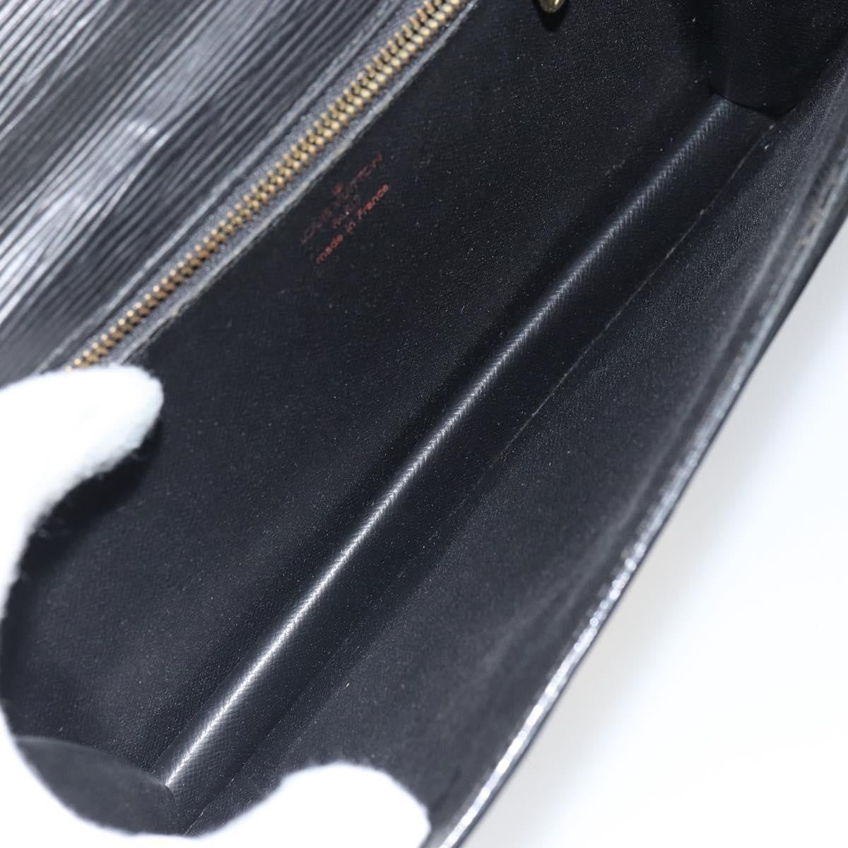 Louis Vuitton LOUIS VUITTON Epi Serie Dragonne Clutch Bag Black Noir M52612 LV Authentic BA9336