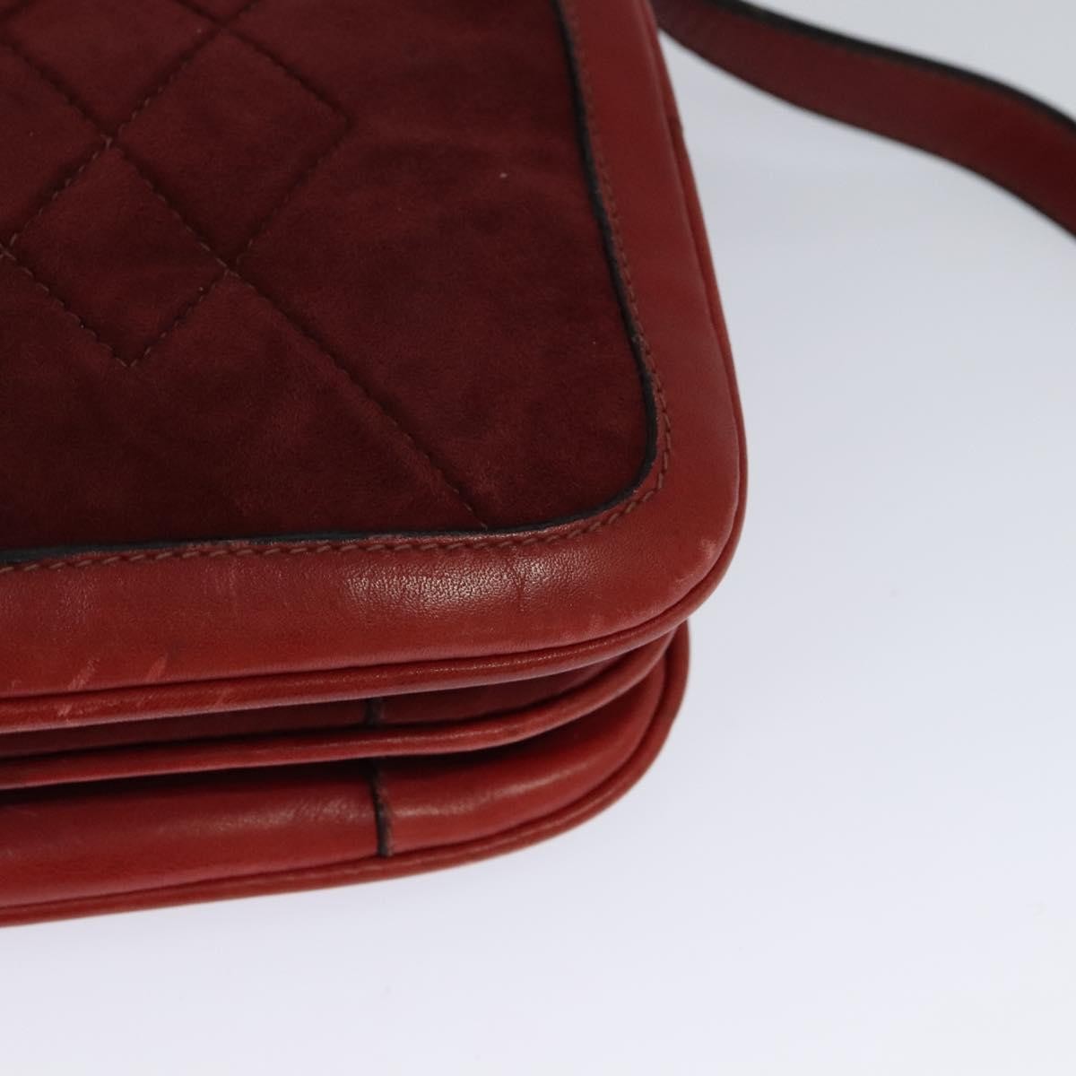 Gucci GUCCI Shoulder Bag Suede Vintage Red Gold Authentic ep7843