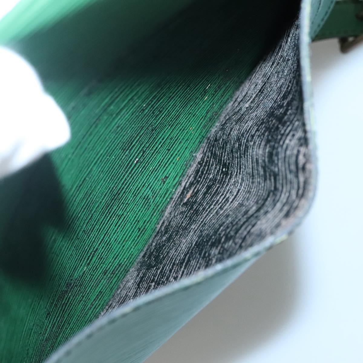 Louis Vuitton LOUIS VUITTON Epi Saint Cloud GM Shoulder Bag Green M52194 LV Authentic bs28126