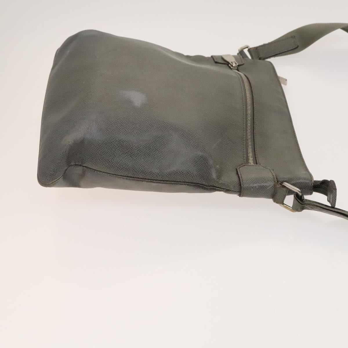 Louis Vuitton LOUIS VUITTON Taiga Vernis Shoulder Bag 2 Set Beige Gray LV Authentic 127248