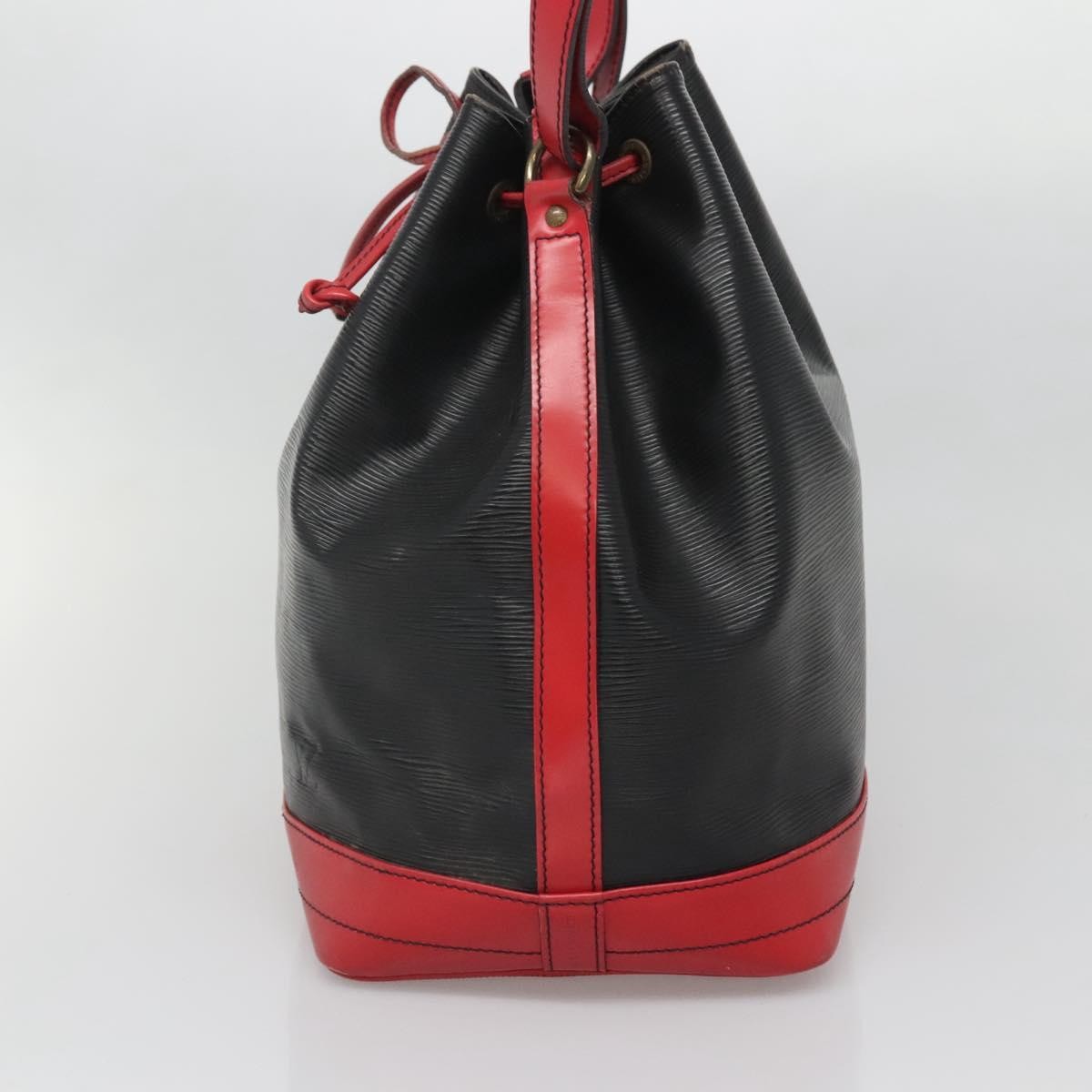 Louis Vuitton LOUIS VUITTON Epi Noe Shoulder Bag Bicolor Black Red M44017 LV Authentic 127971