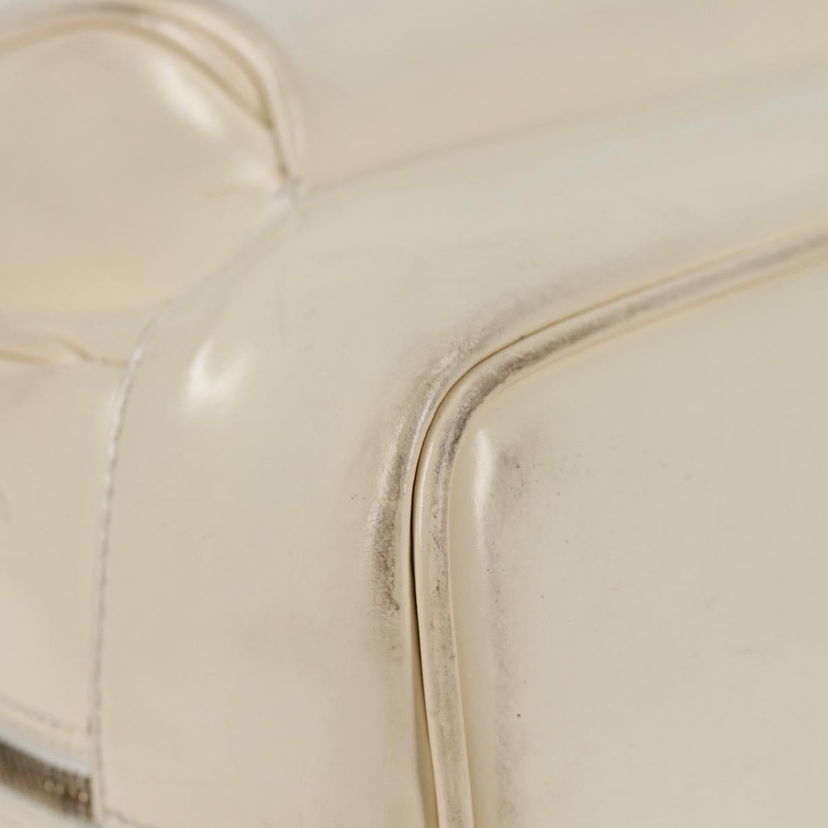 Gucci GUCCI Body Bag Enamel White Gold 003 2113 0027 Authentic bs28429