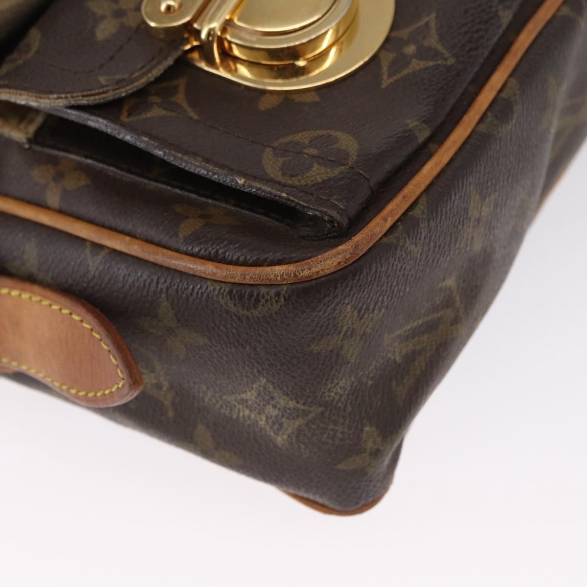 Louis Vuitton LOUIS VUITTON Monogram Hudson PM Shoulder Bag M40027 LV Authentic 164131