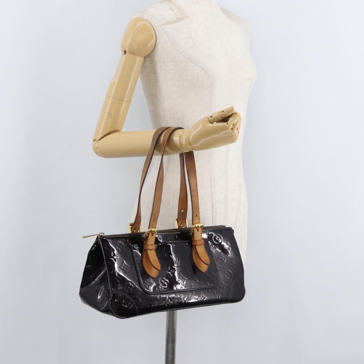 Louis Vuitton LOUIS VUITTON Monogram Vernis Rosewood Avenue Bag Amarante M93510 Authentic 179465