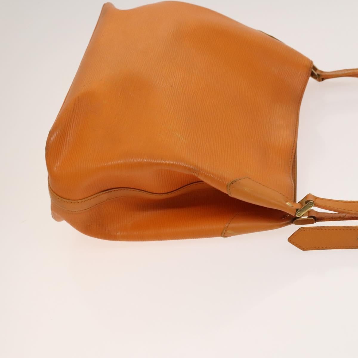 Louis Vuitton LOUIS VUITTON Epi Mandala MM Shoulder Bag Orange Mandarin M5889H LV Authentic 129904