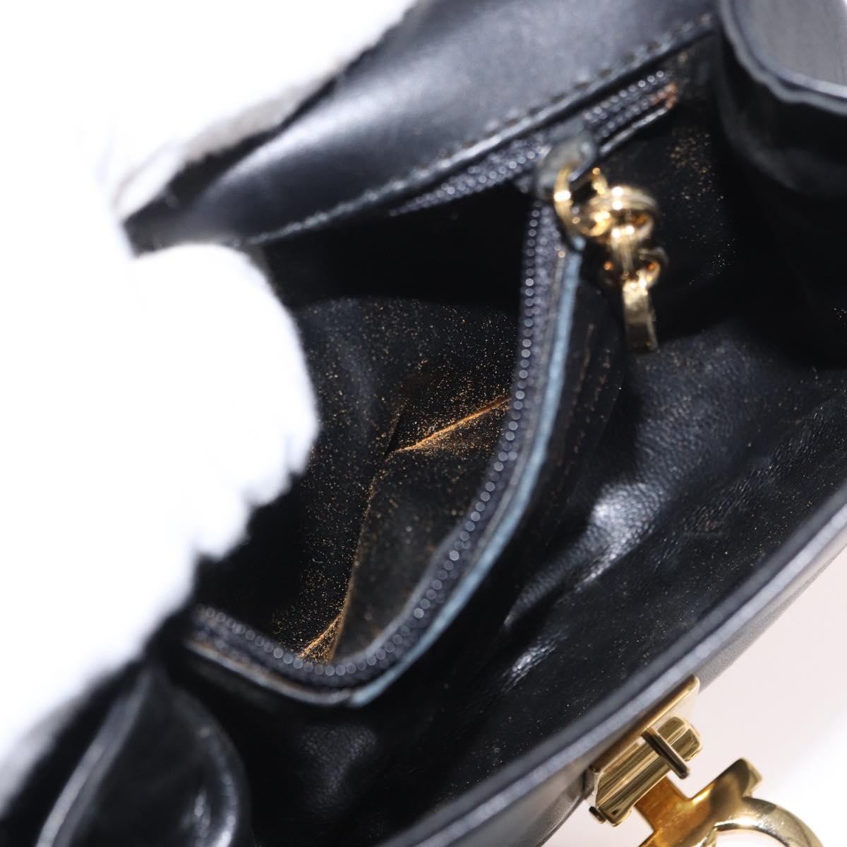 Salvatore Ferragamo Salvatore Ferragamo Chain Gancini Shoulder Bag Leather Black Gold Authentic 161032