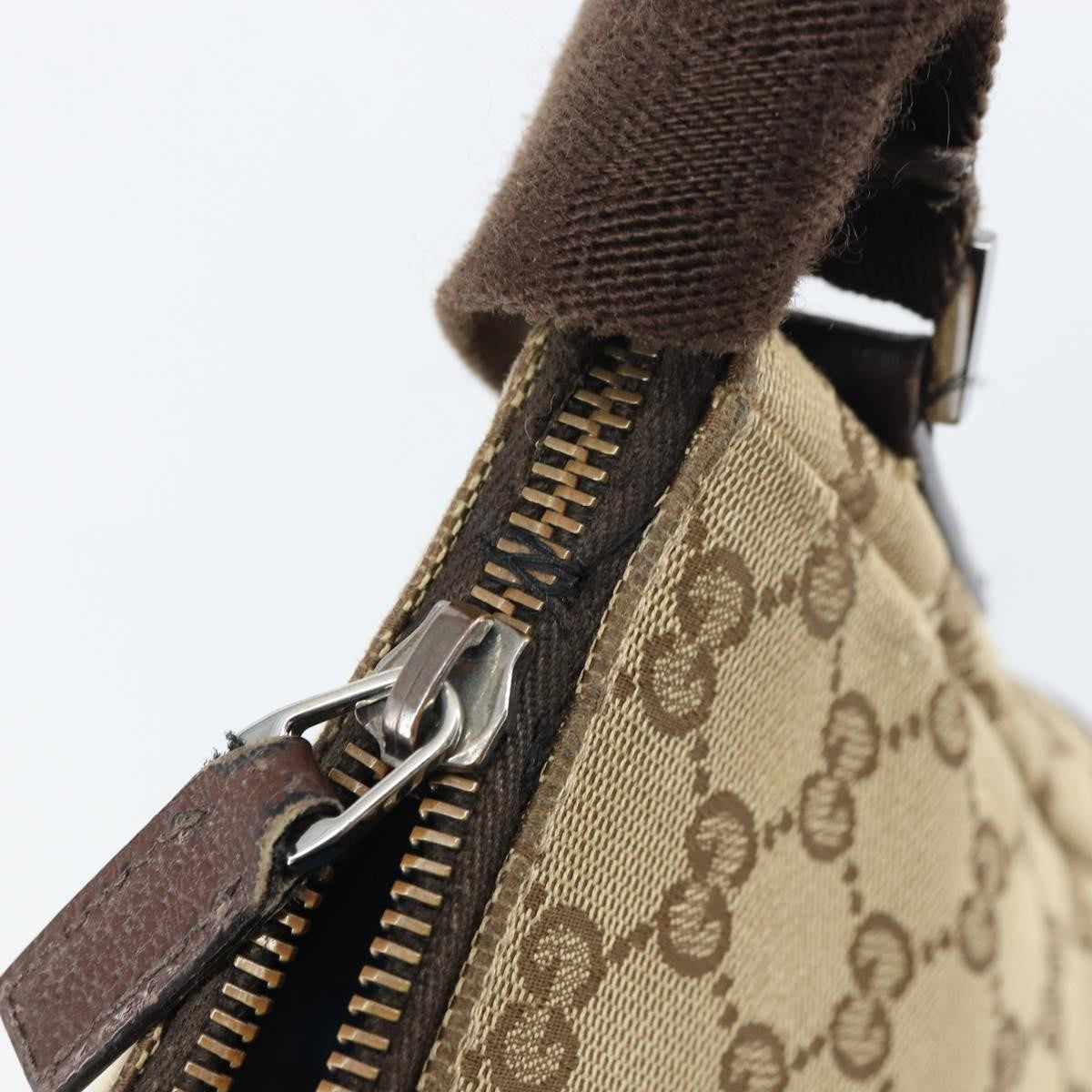 Gucci GUCCI GG Canvas Shoulder Bag Beige Silver 114273 Authentic 157746