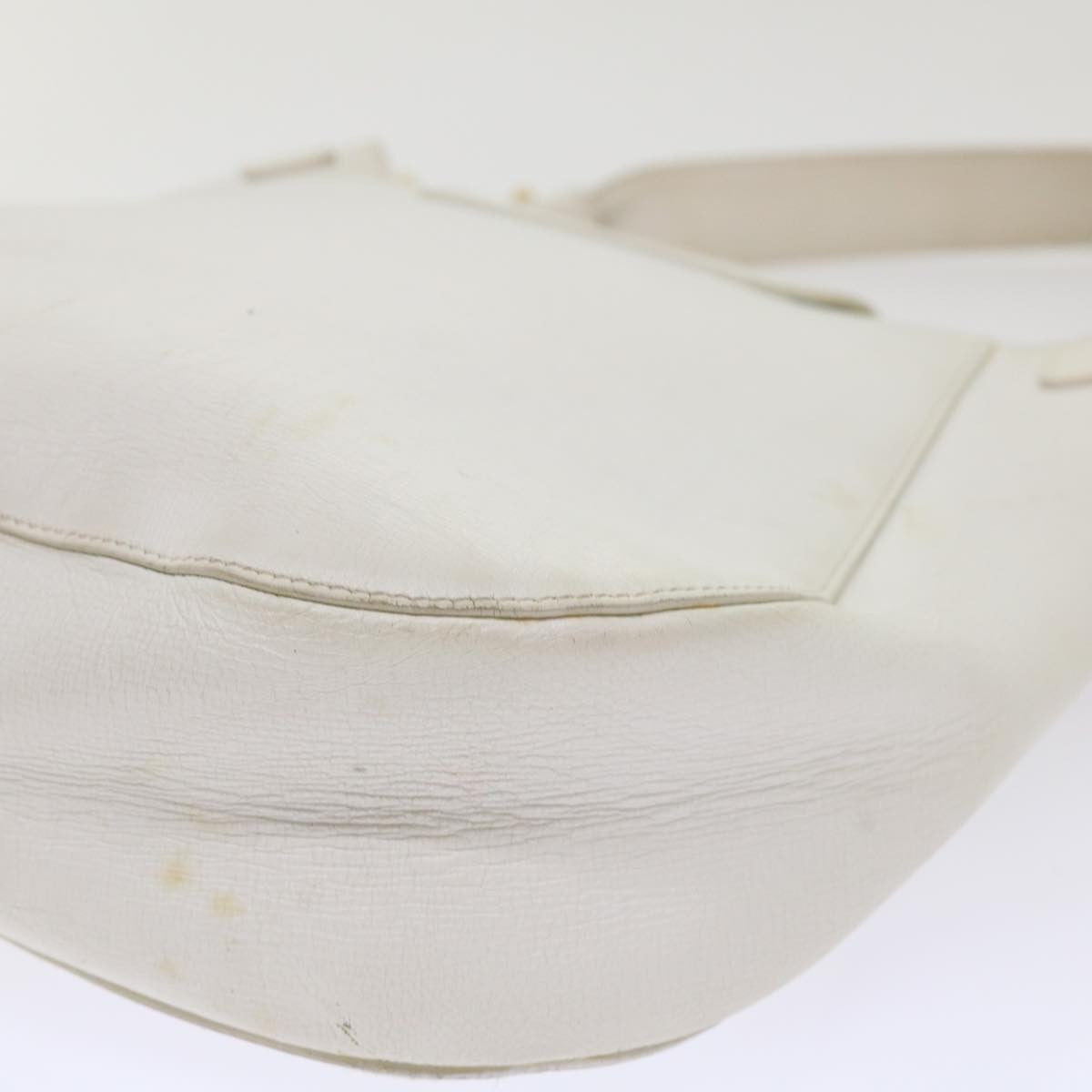 Salvatore Ferragamo Salvatore Ferragamo Gancini Shoulder Bag Leather White AU-21/4407 Authentic am4652