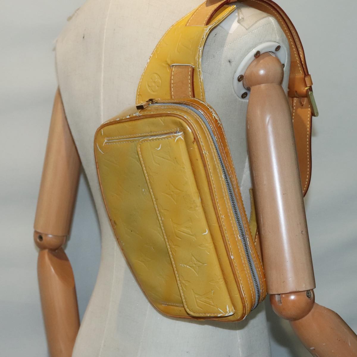 Louis Vuitton LOUIS VUITTON Monogram Vernis Fulton Waist bag Gris M91041 LV Authentic 93161