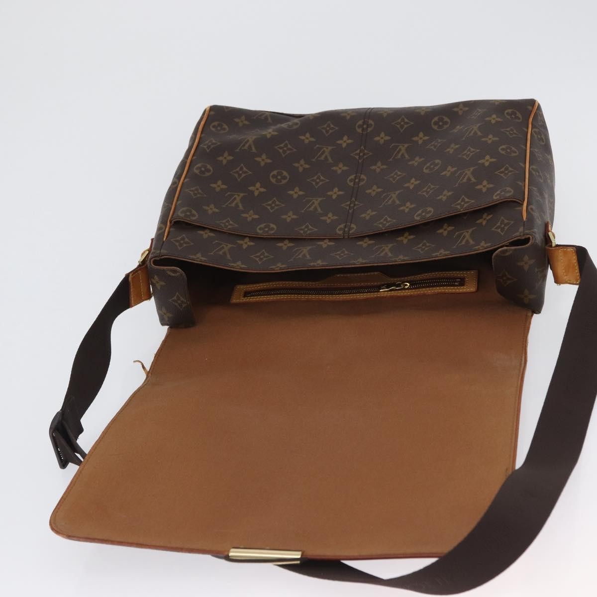 Louis Vuitton LOUIS VUITTON Monogram Abbesses Shoulder Bag M45257 LV Authentic ka2437