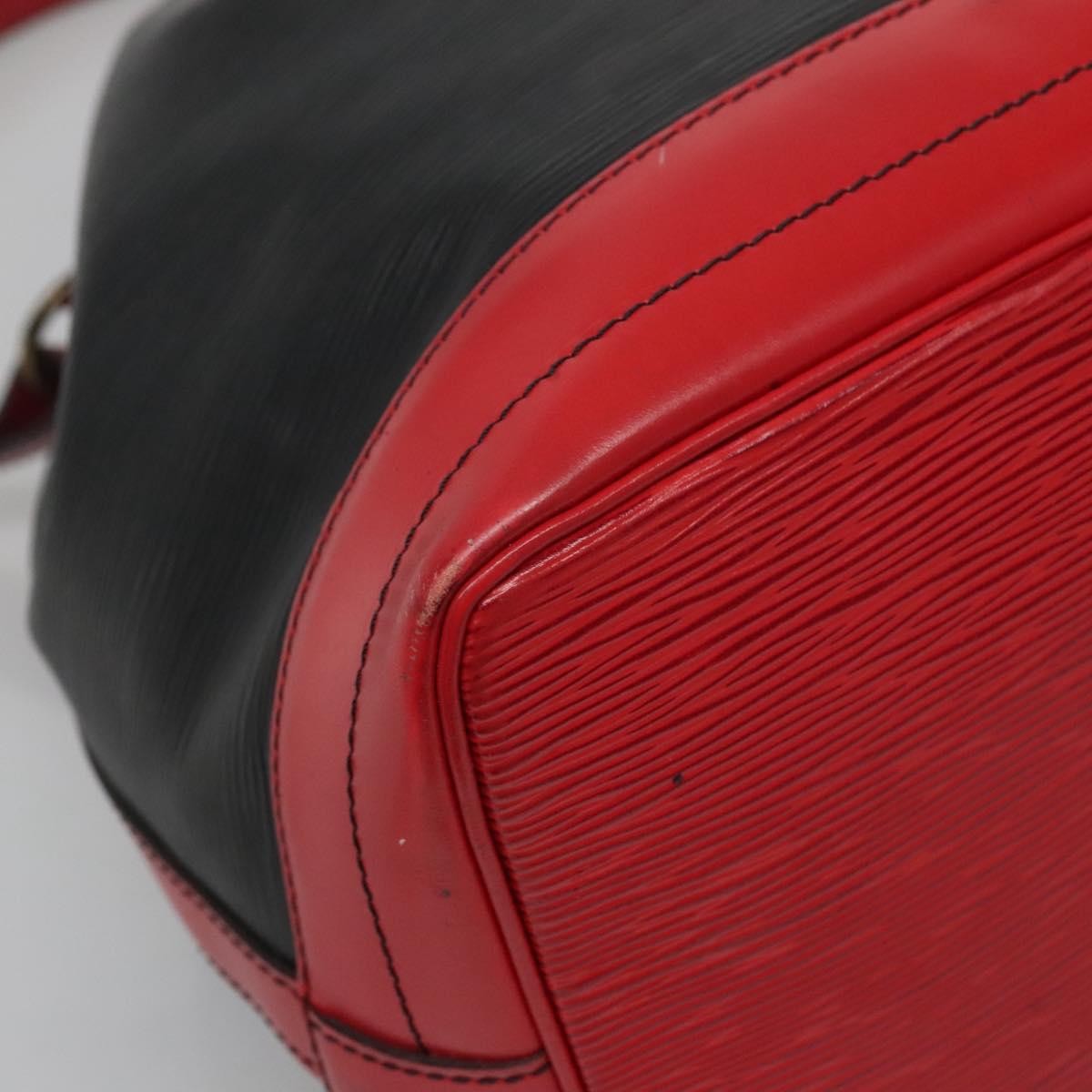Louis Vuitton LOUIS VUITTON Epi Noe Shoulder Bag Bicolor Black Red M44017 LV Authentic 127971