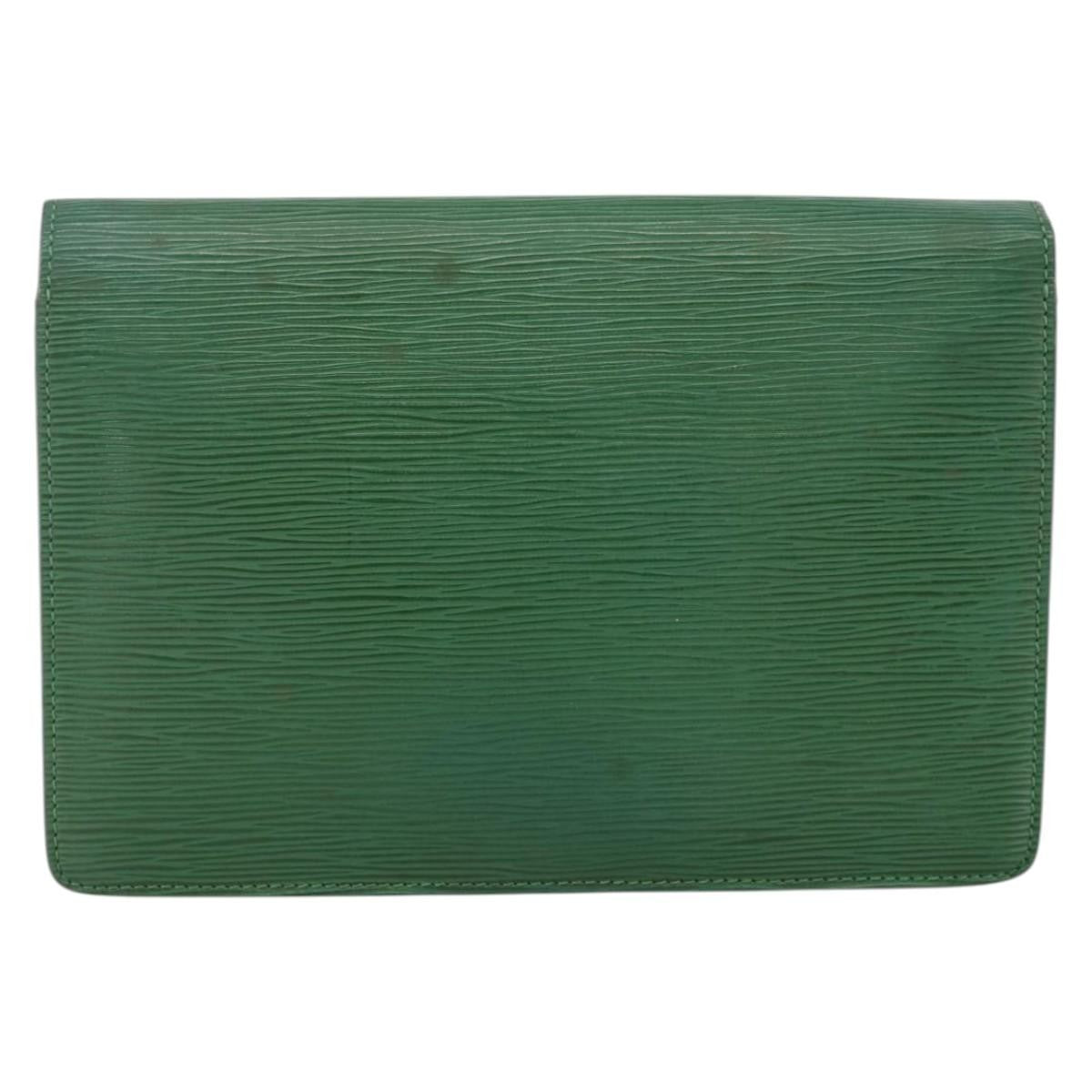 Louis Vuitton LOUIS VUITTON Epi Serie Dragonne Clutch Bag Green LV Authentic BA11887