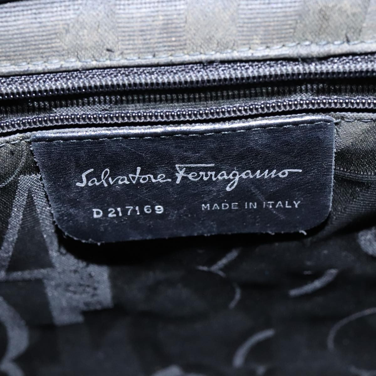 Salvatore Ferragamo Salvatore Ferragamo Shoulder Bag Patent leather Black Authentic bs21286