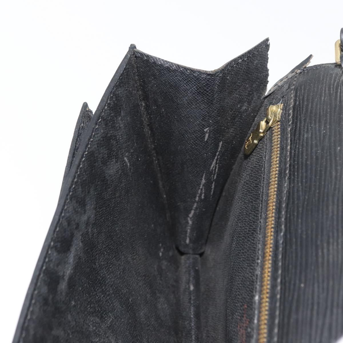 Louis Vuitton LOUIS VUITTON Epi Serie Dragonne Clutch Bag Black Noir M52612 LV Authentic bs35123