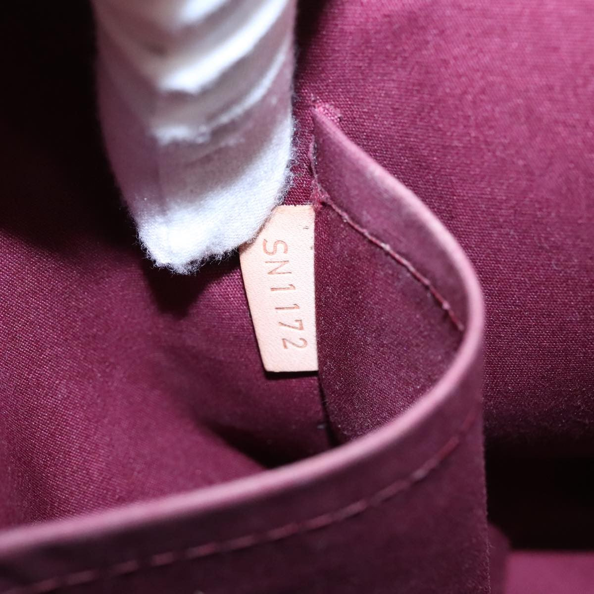 Louis Vuitton LOUIS VUITTON Monogram Vernis Avalon zip Hand Bag Amarante M91594 LV Authentic mr482