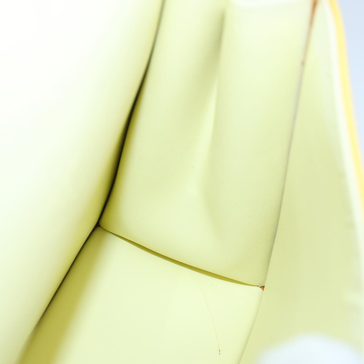 Louis Vuitton LOUIS VUITTON Monogram Vernis Spring Street Bag Lime Yellow M91068 Authentic 86715
