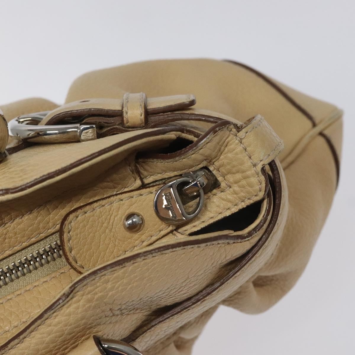 Salvatore Ferragamo Salvatore Ferragamo Gancini Shoulder Bag Leather Beige Silver Authentic EC551
