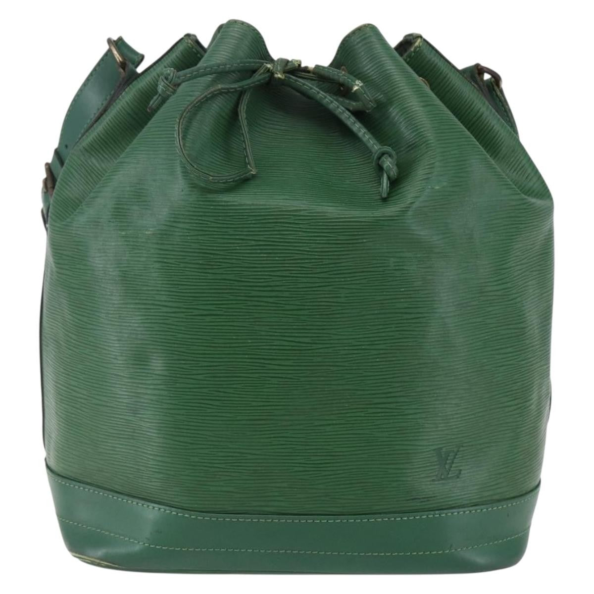 Louis Vuitton LOUIS VUITTON Epi Noe Shoulder Bag Green M44004 LV Authentic 145661