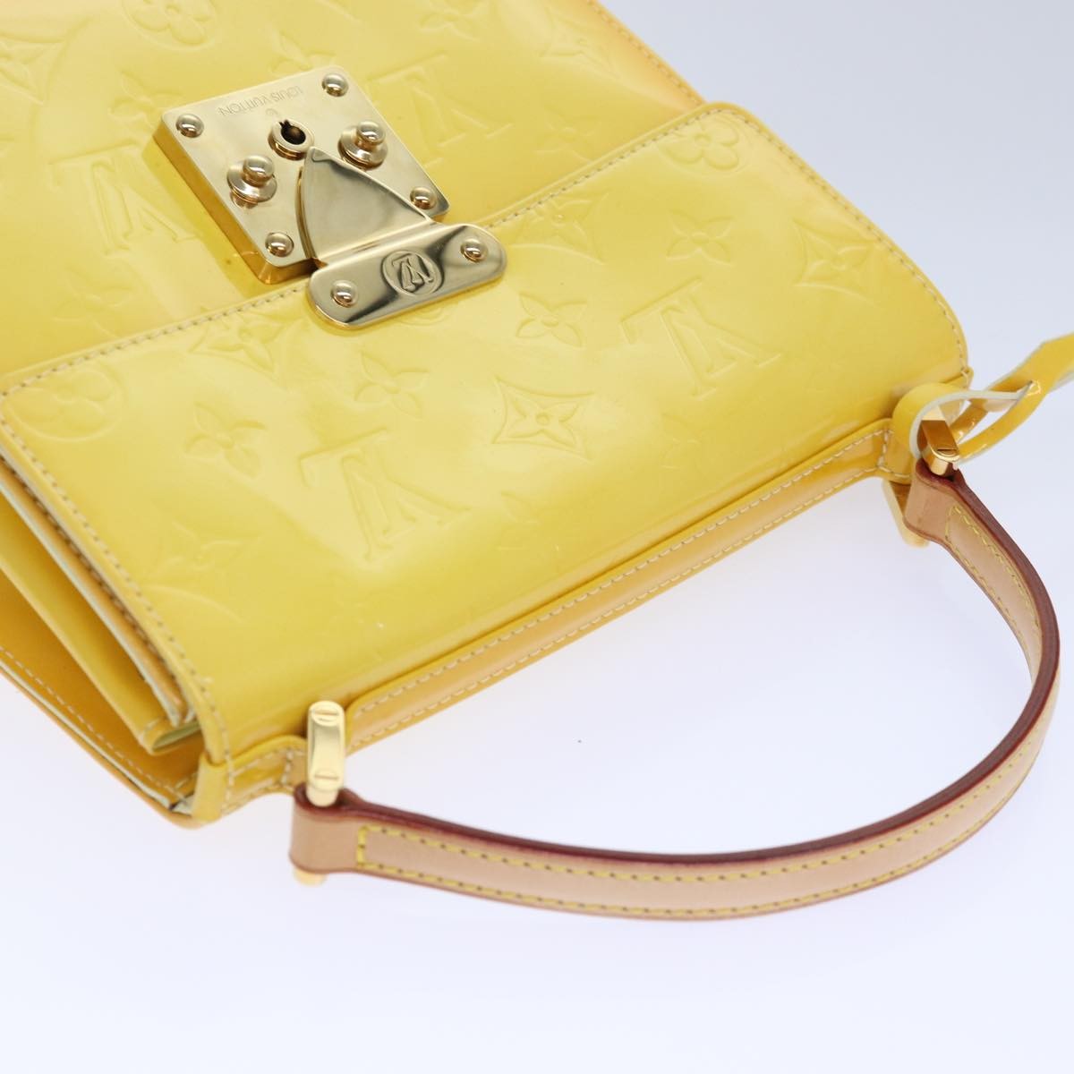 Louis Vuitton LOUIS VUITTON Monogram Vernis Spring Street Bag Lime Yellow M91068 Authentic 86715