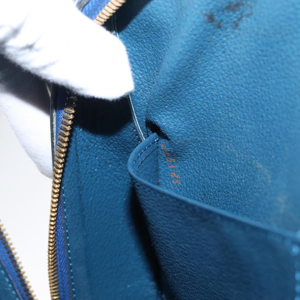 Louis Vuitton LOUIS VUITTON Epi Dauphine GM Pouch Blue M48435 LV Authentic 172381 Bag