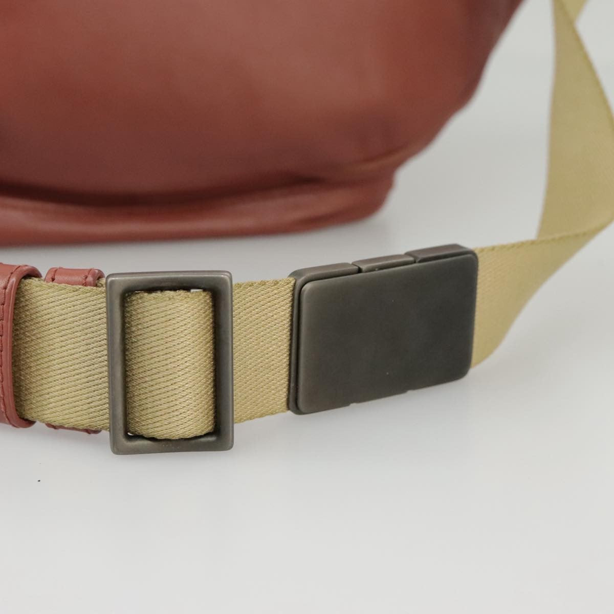 BOTTEGAVENETA BOTTEGAVENETA BOTTEGA VENETA Waist bag Leather Pink Authentic am7105