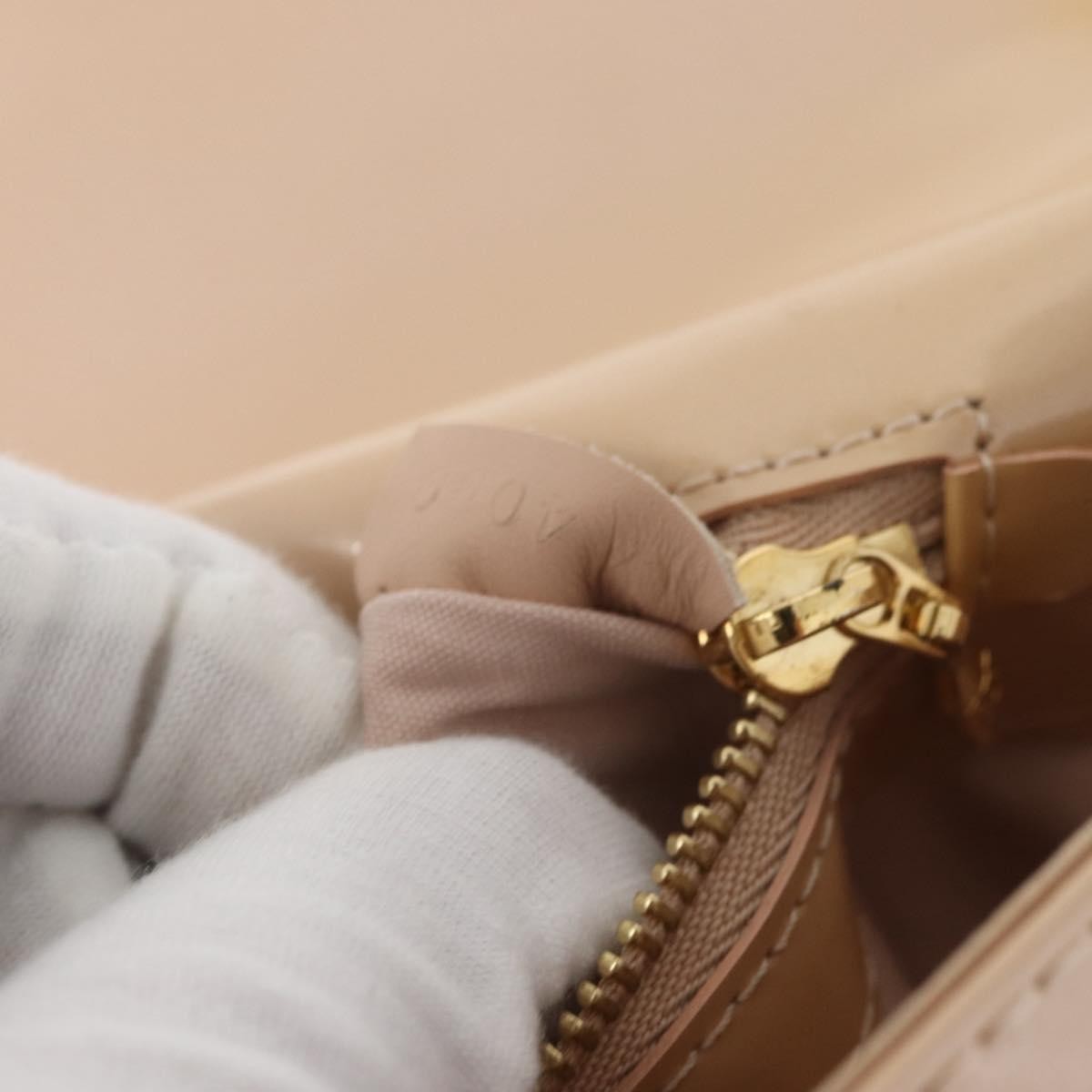 Louis Vuitton LOUIS VUITTON Vernis Pochette Sobie Bag Rose Flow Lantern M93489 LV Authentic 175411A