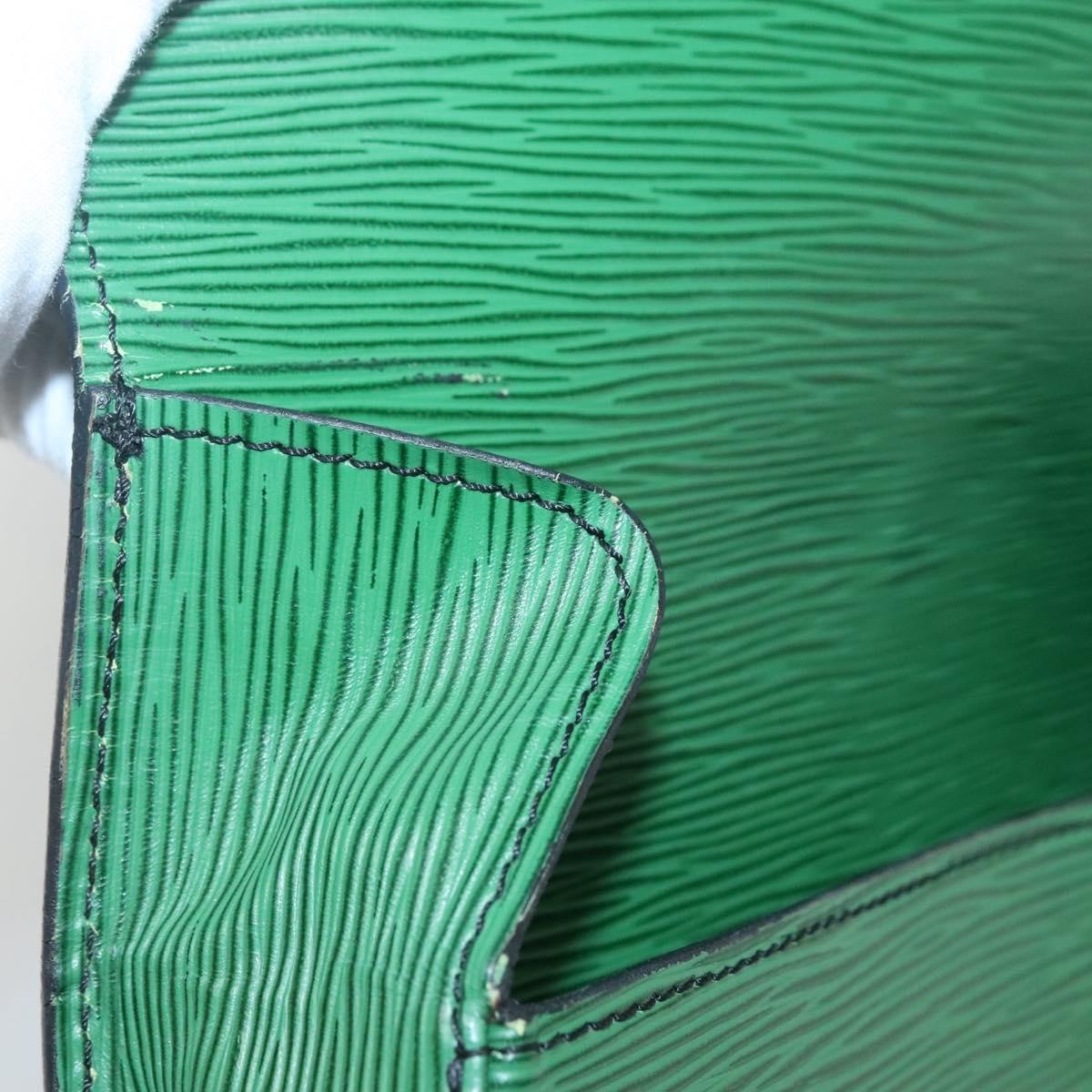 Louis Vuitton LOUIS VUITTON Epi Saint Cloud GM Shoulder Bag Green M52194 LV Authentic bs28126