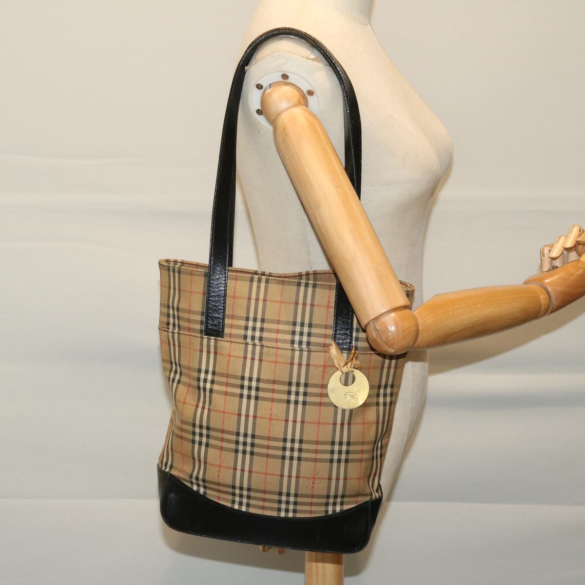 Burberrys Burberrys Nova Check Shoulder Bag Canvas Beige Black Authentic yk11247