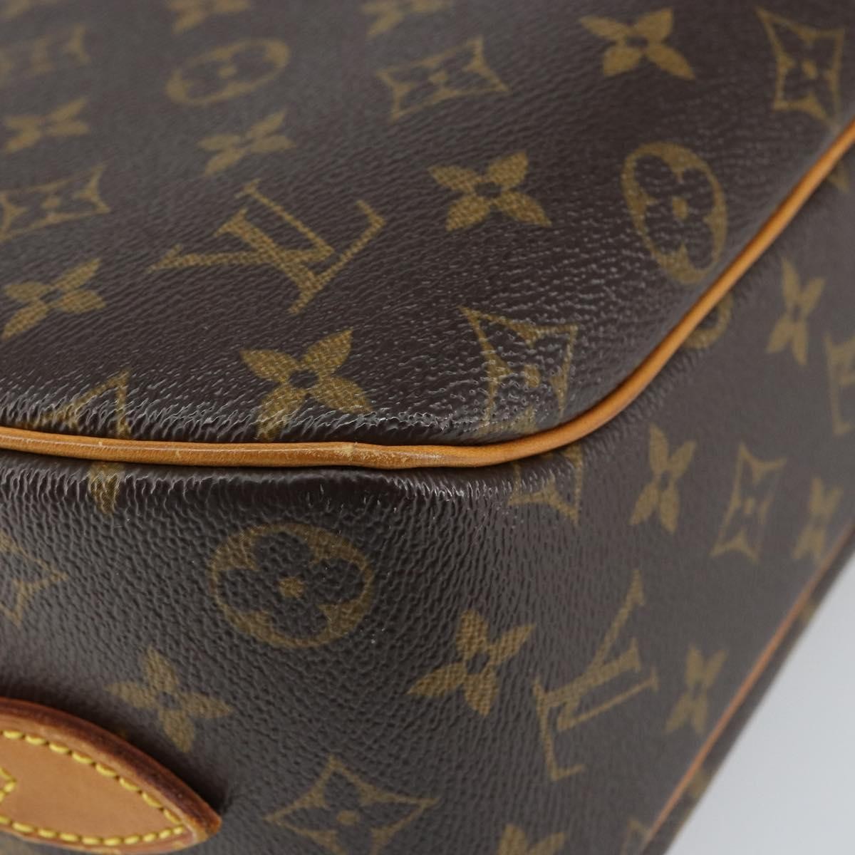 Louis Vuitton LOUIS VUITTON Monogram Blois Shoulder Bag M51221 LV Authentic 161374