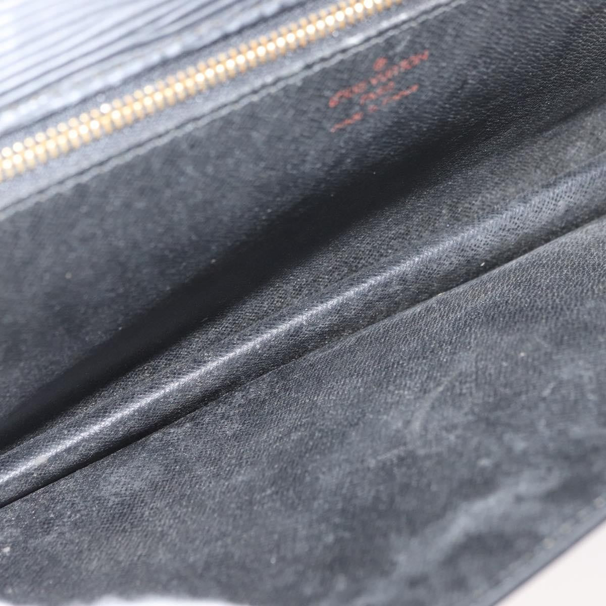 Louis Vuitton LOUIS VUITTON Epi Serie Dragonne Clutch Bag Black Noir M52612 LV Authentic bs35123